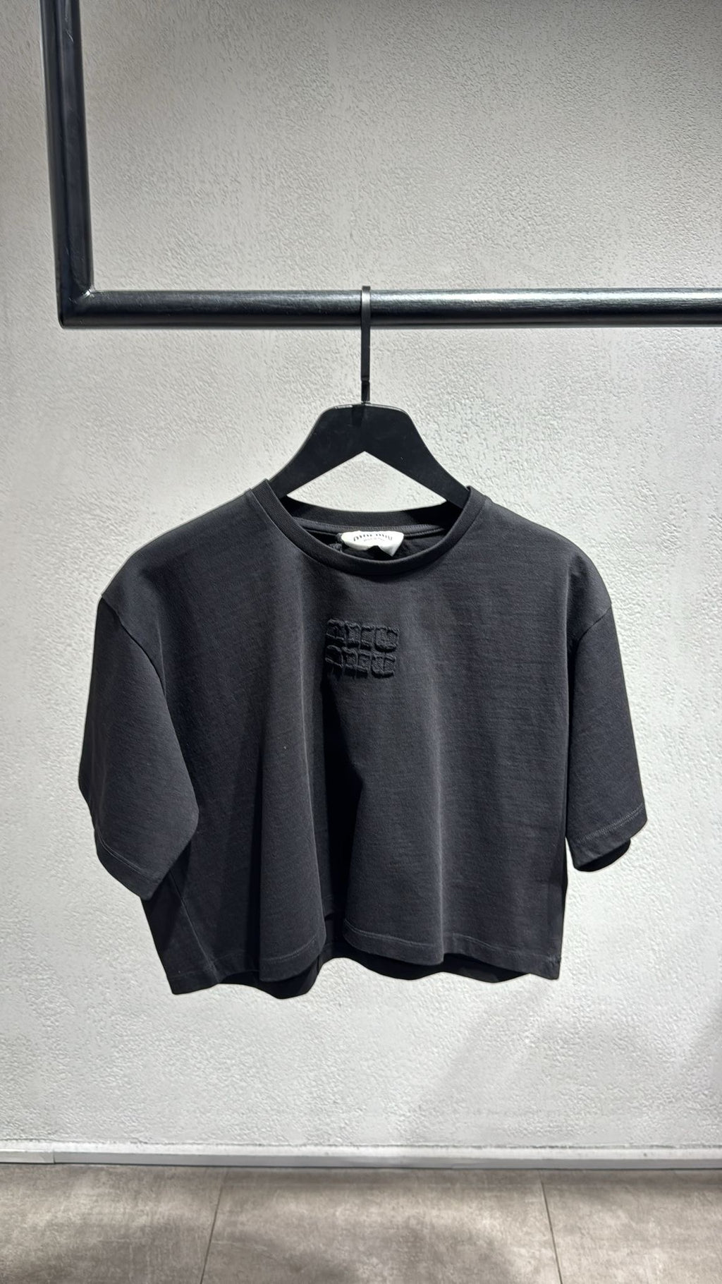 Miu Premium Cropped Logo Tee